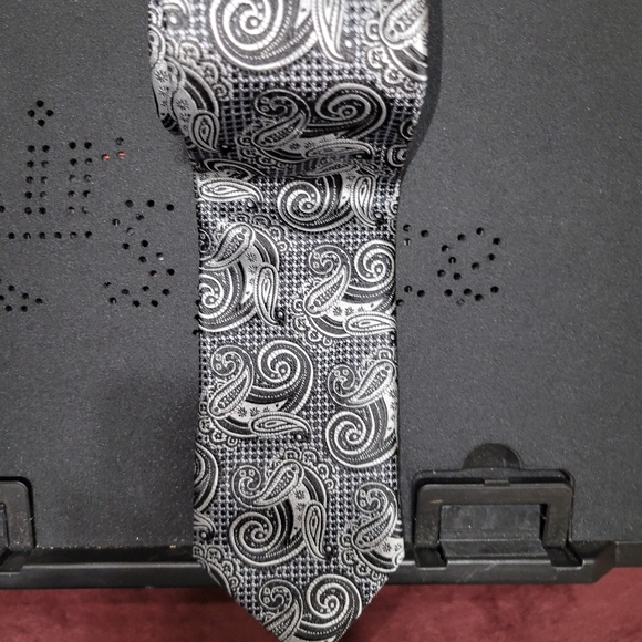 Tie - Picture 1 of 5